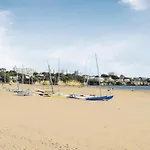1 Bedroom Cozy In Royan