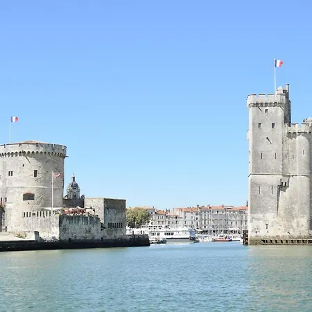 1 Bedroom Front In Royan