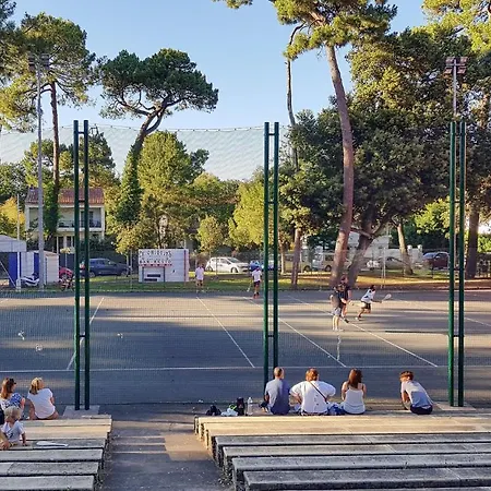 1 Bedroom Front In Royan
